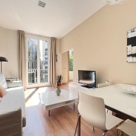 Stay U-Nique Apartments Fontanella Barcelona Bagian luar foto