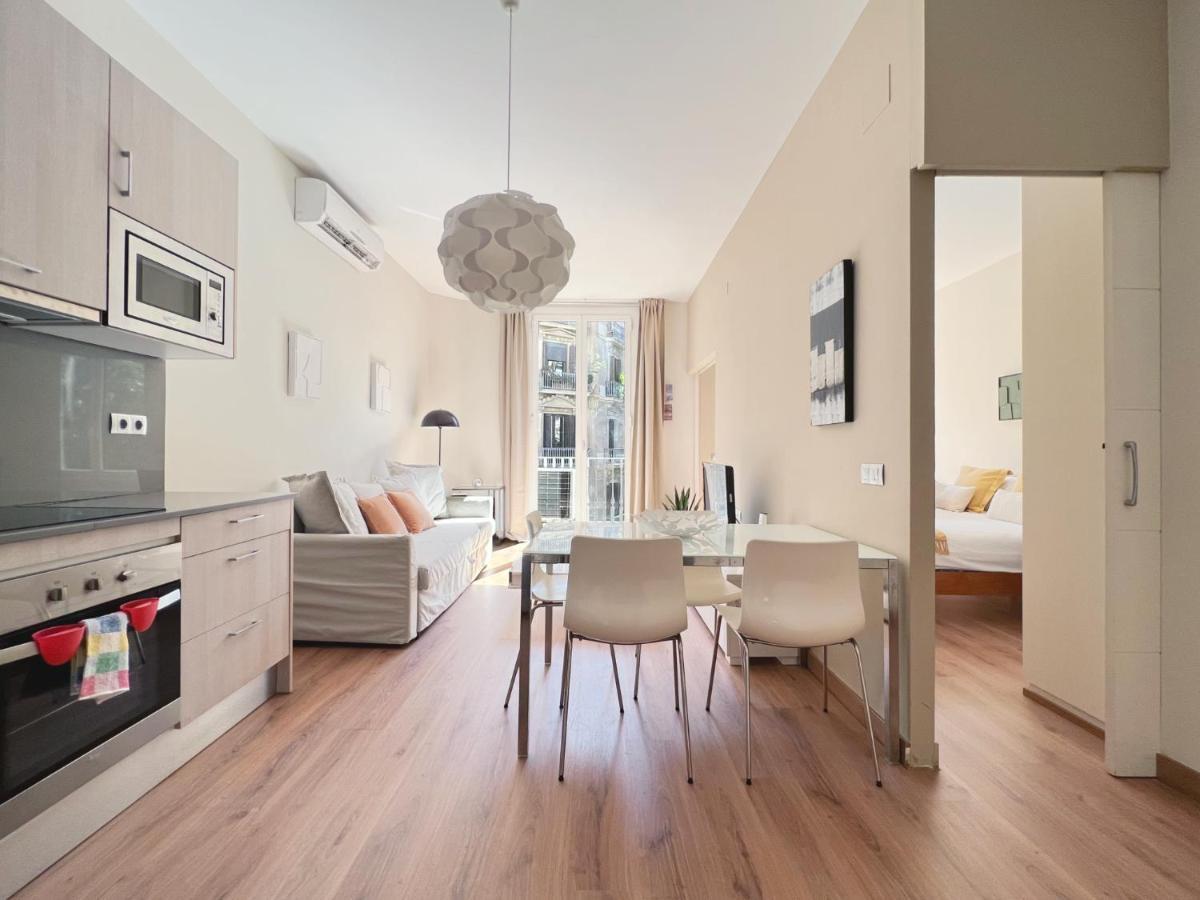 Stay U-Nique Apartments Fontanella Barcelona Bagian luar foto