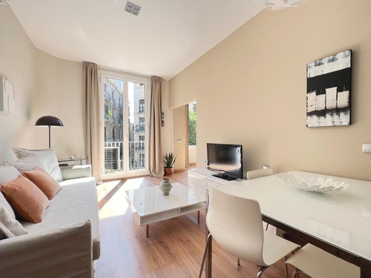Stay U-Nique Apartments Fontanella Barcelona Bagian luar foto