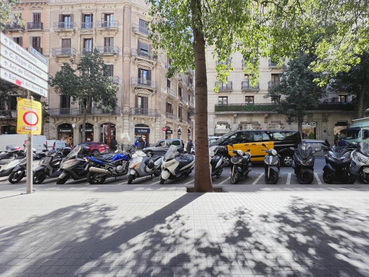 Stay U-Nique Apartments Fontanella Barcelona Bagian luar foto